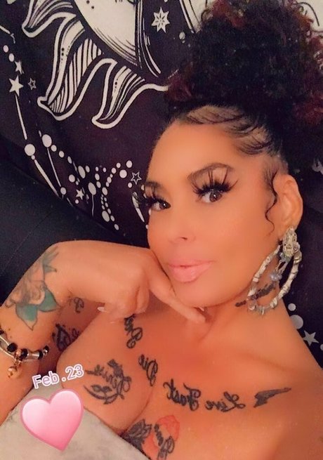 amateur shemale onlyfans art naked photos