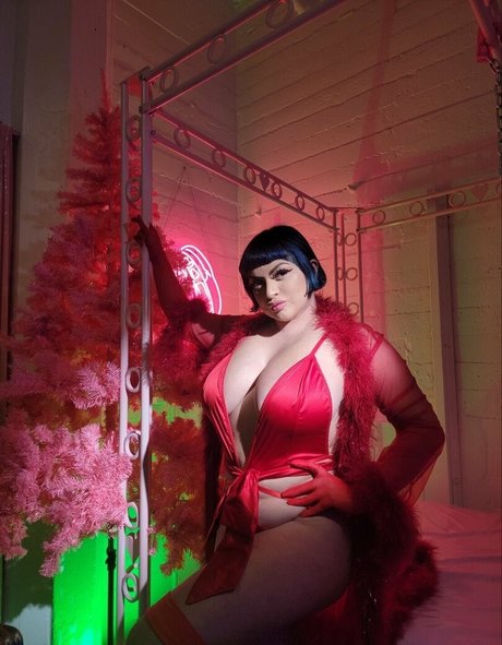 pretty ebony onlyfans naked archive