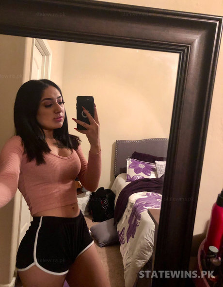 Mariah Castellanos sex model img