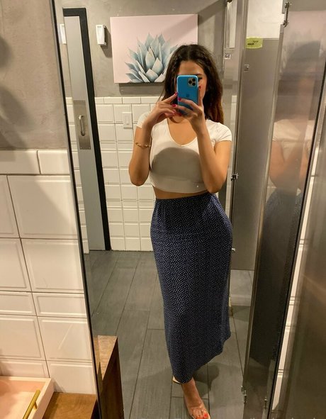 black hair milf onlyfans hot picture