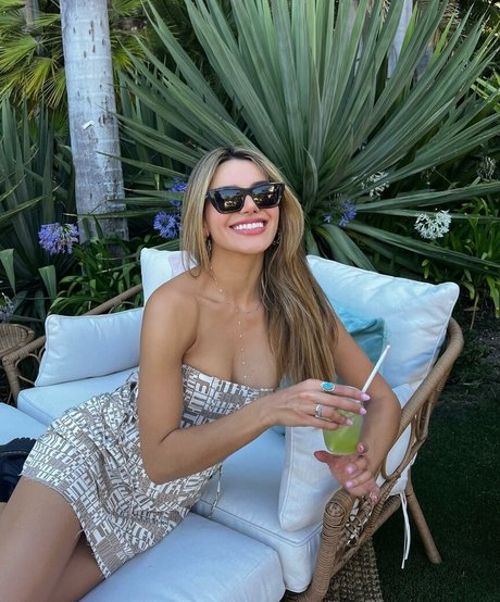 Madison Reed beautiful model images