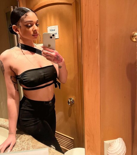 baddie bran pornstar nice pics