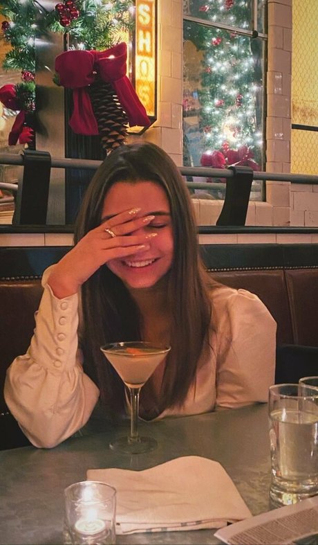 thigh high socks onlyfans pretty pic