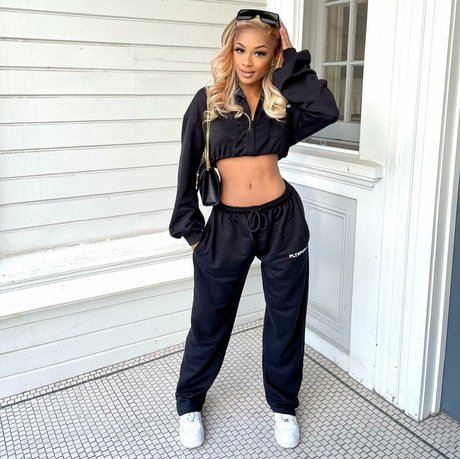 Breann Llewelyn pornstar exclusive picture