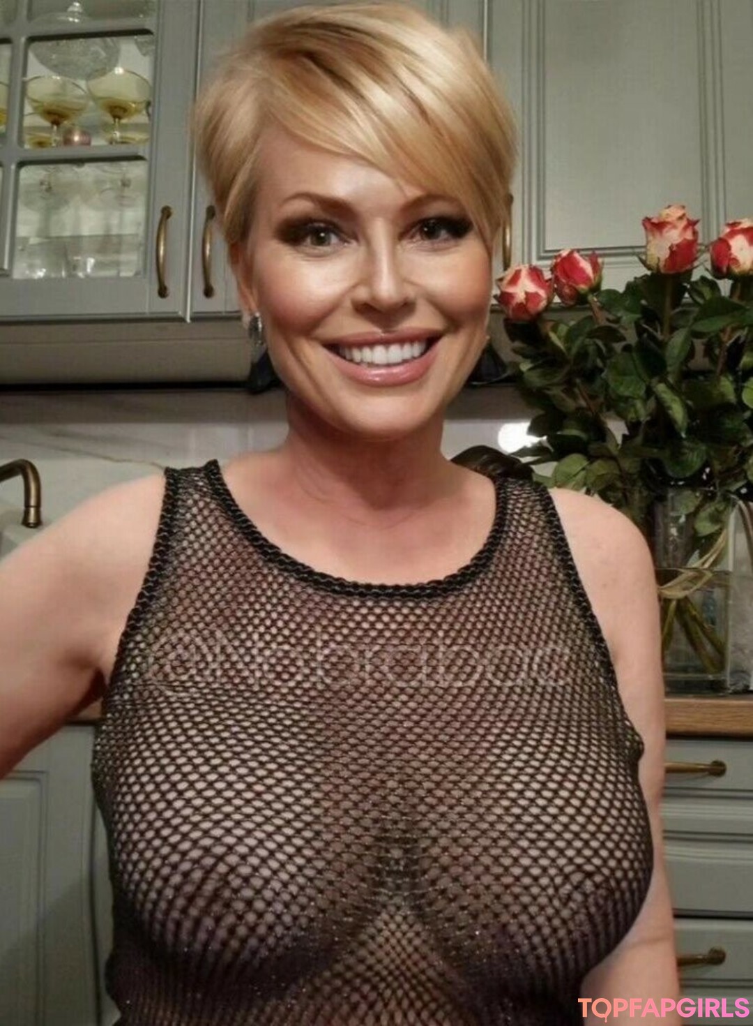 Cheri vi pornstar top pic
