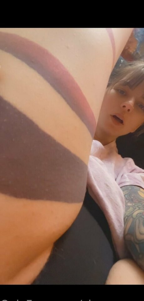 classyngassyfree naked actress archive