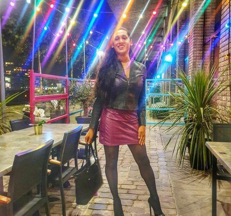 Natassia Crystal model porn pics