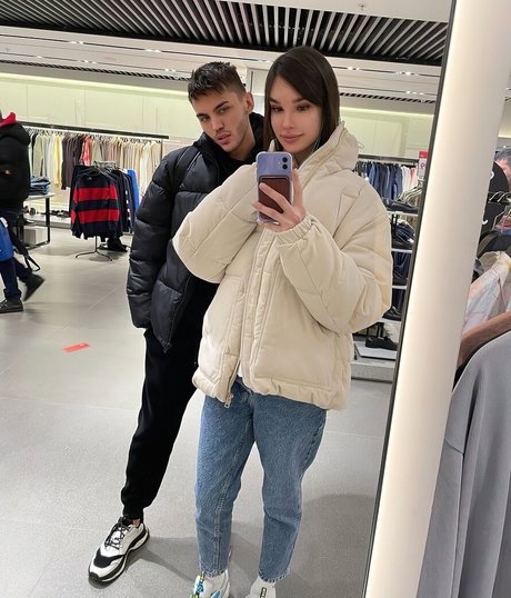 tall milf onlyfans sexy images