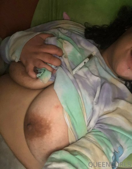 queencurls hot actress image