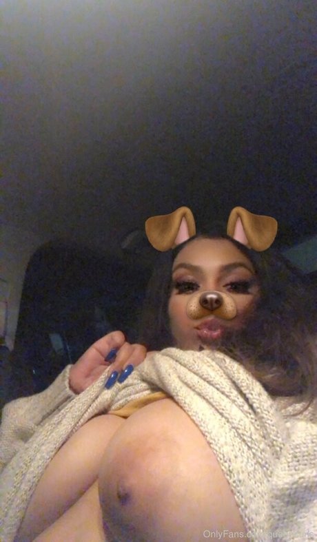 queencurls model nude pics