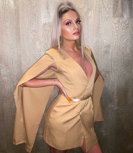 Tsmissmara model naked pic