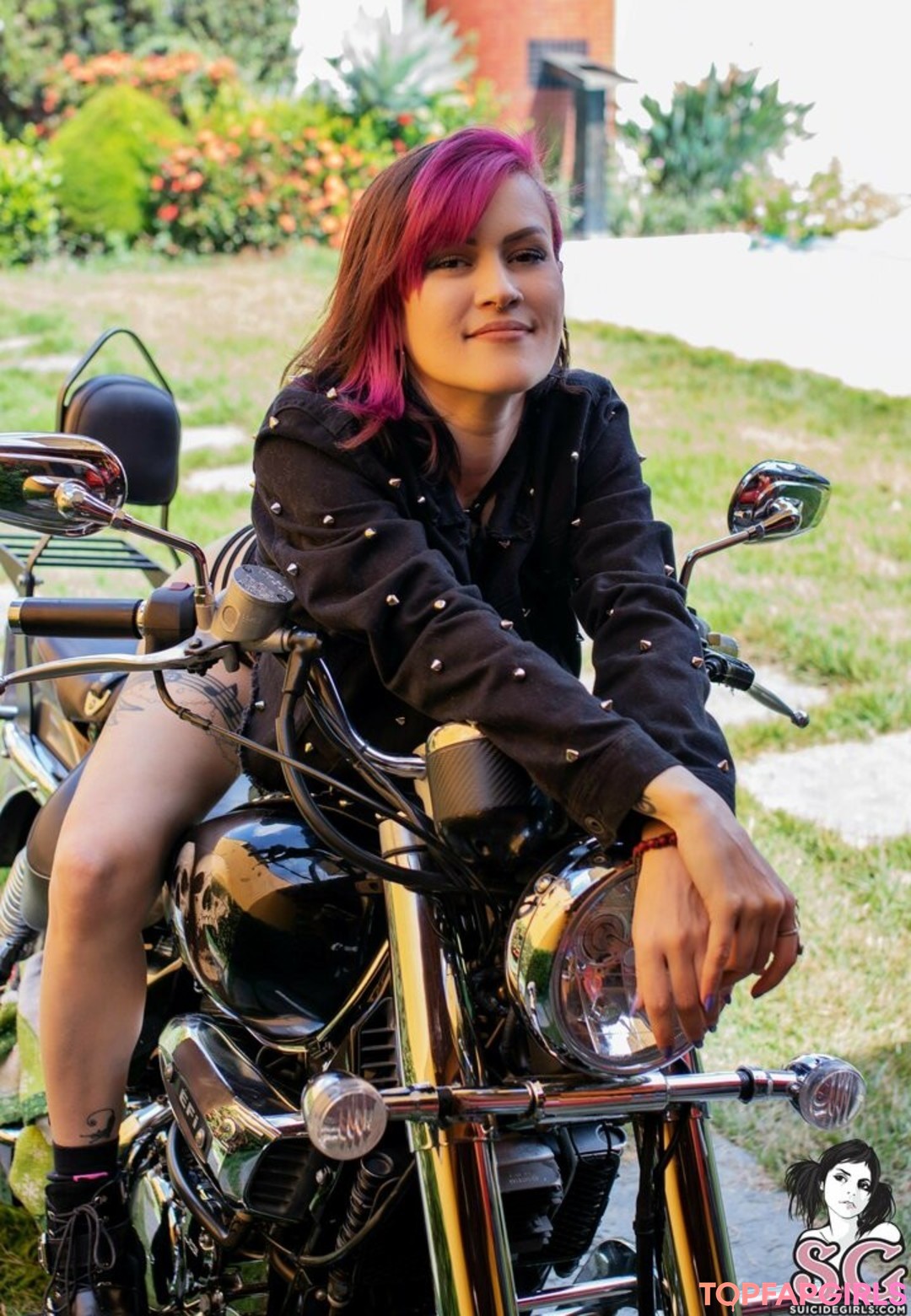 Ninha Suicide perfect model photos