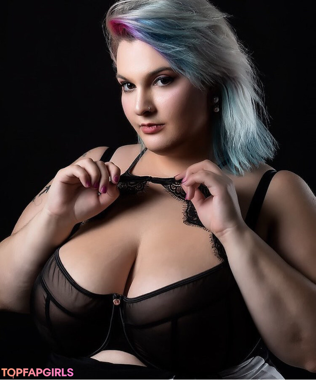 Hilary Ilariaa free model images