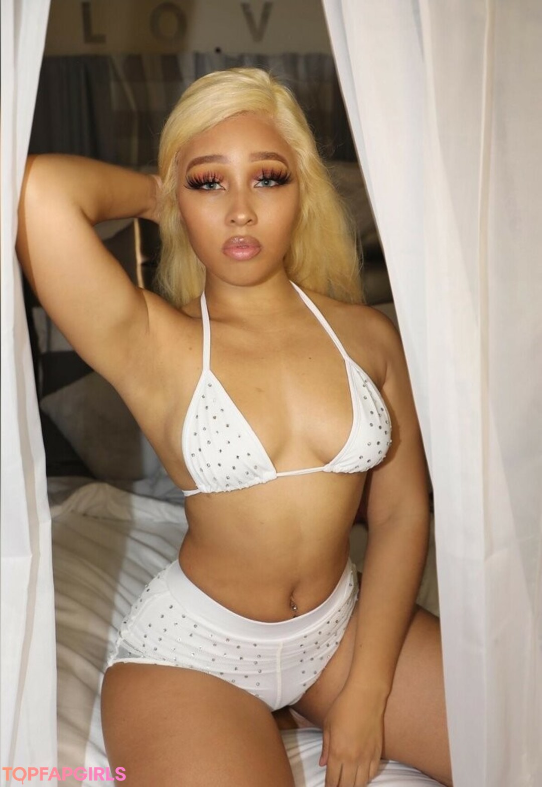 Dominique Danielle star art picture