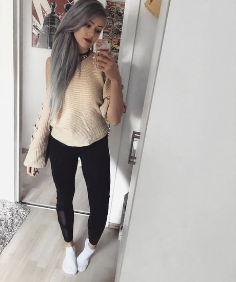 Farbenfuchs pornographic model images