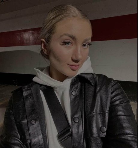 Tavia top pornstar photos