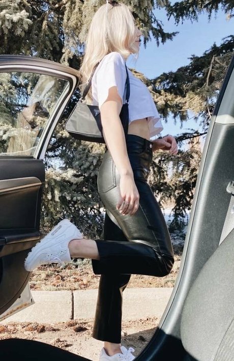 Tavia nude pornstar photo