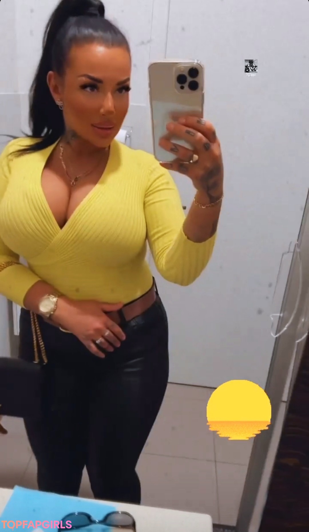 ebony fingering onlyfans pornos pictures
