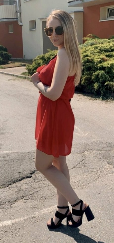 mature blonde onlyfans art nude pics