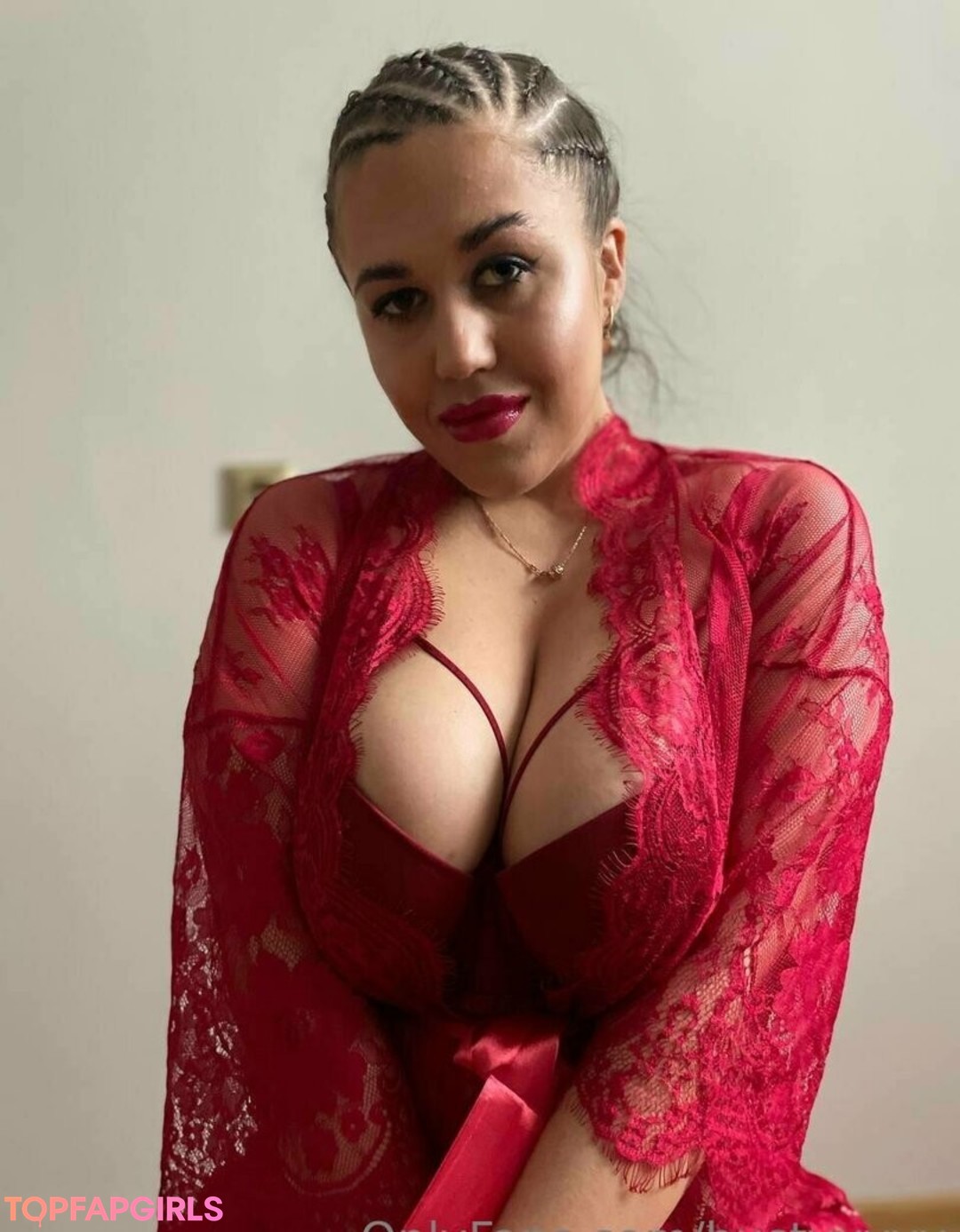 bustyyyyy high quality model archive