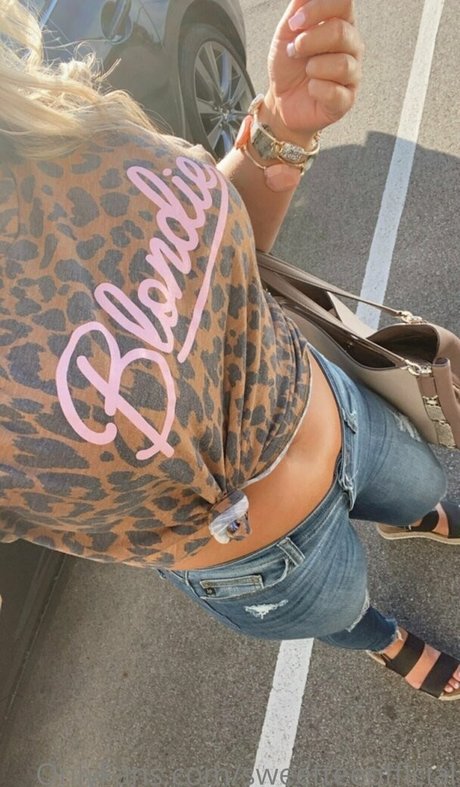 sweetteeofficial star beautiful pictures