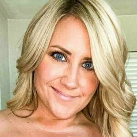 foxjanis model erotic picture