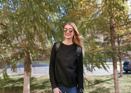 christine live exclusive pornstar img