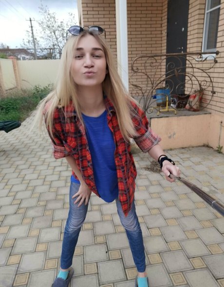 christine live star art photos