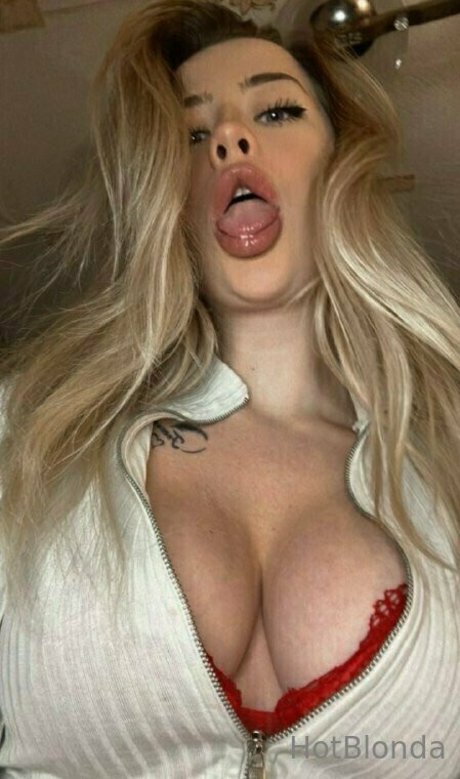hot blonda pornstar perfect pictures