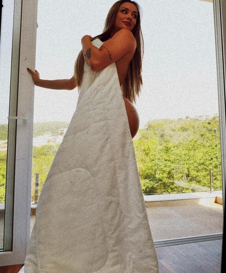 Juliana Salimeni sex actress img