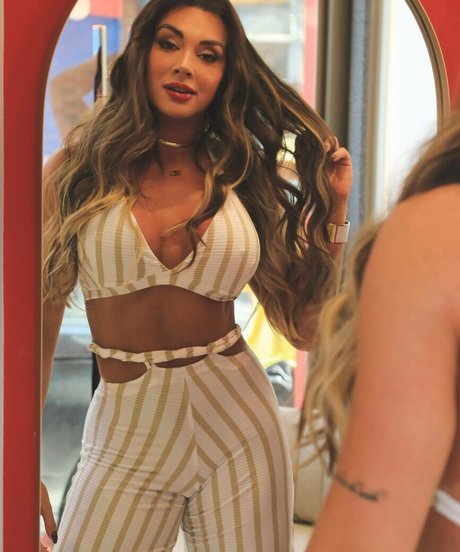 teen shemale onlyfans pretty picture