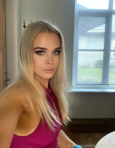 Desiree Mumm high quality model picture