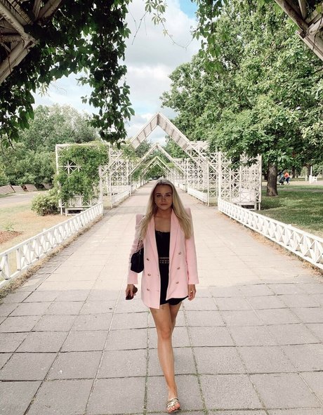 Desiree Mumm model beautiful pic