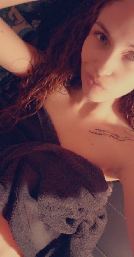 kansasgirl95free pornstar erotic picture