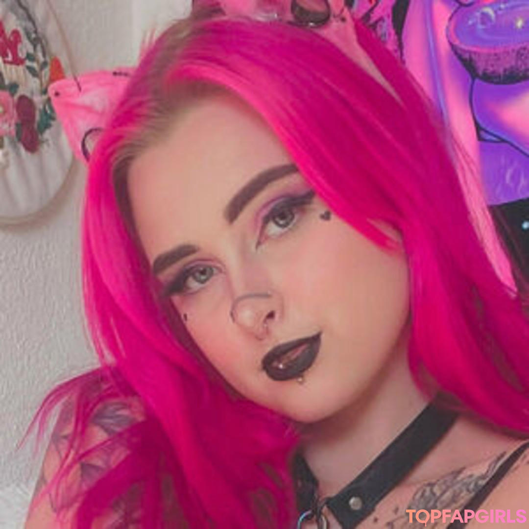 lilacfablesfree model pic
