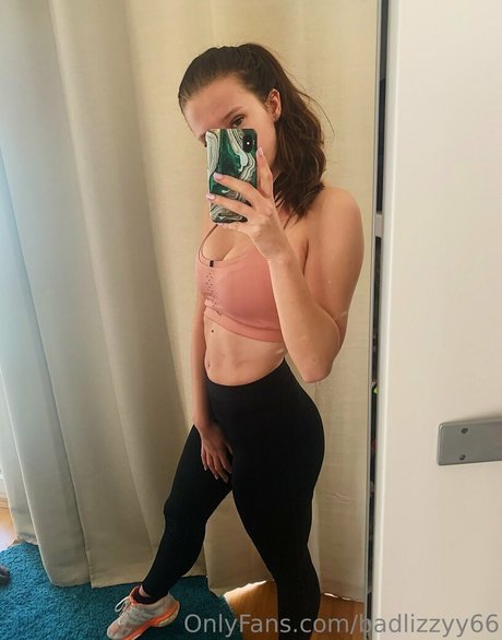 badlizzyy66 sexy pornstar archive