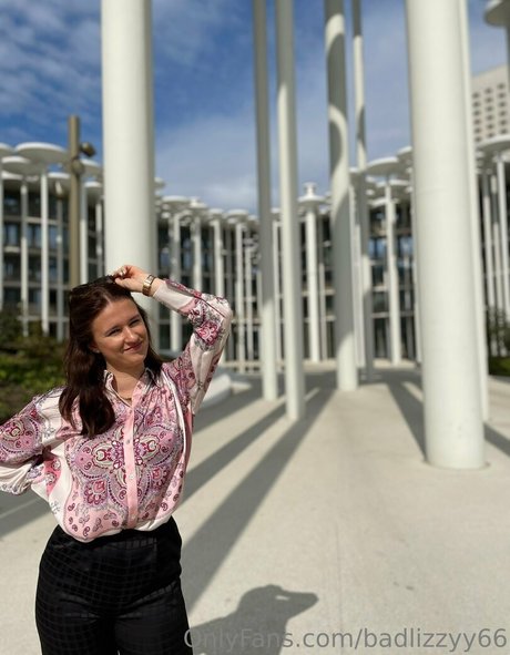 brunette petite onlyfans free sexy pic