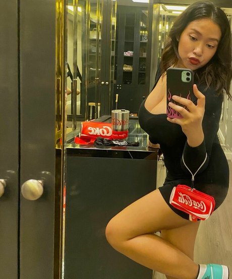 trans onlyfans exclusive img