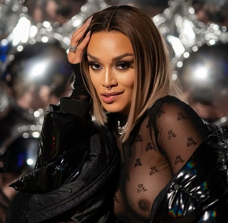 Pearl Thusi pornstar adult gallery