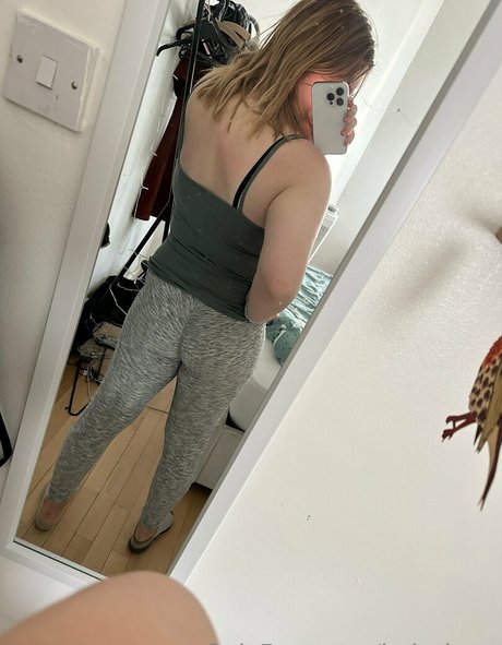 ladysharp pretty pornstar img