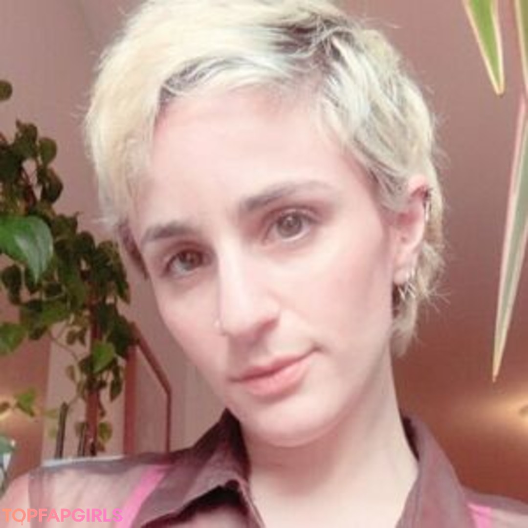 Sally Burtnick model exclusive picture