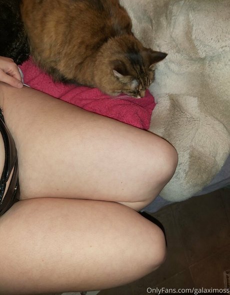 petite blonde onlyfans exclusive photos