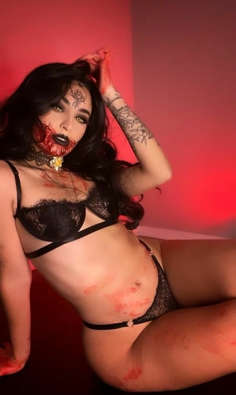 Simply Arabella pretty actress picture