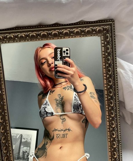 Drgsnddrnk erotic model archive