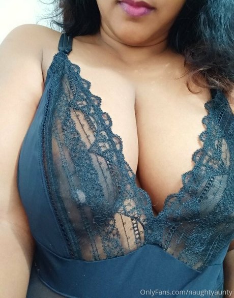 naughtyaunty free star galleries