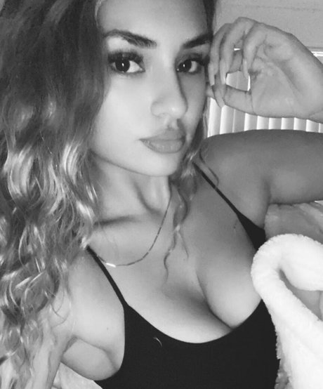 Lydia Simonis sexy star images