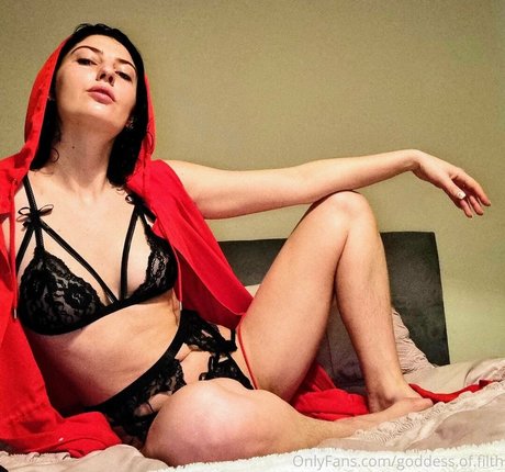 goddess of filth model perfect picture