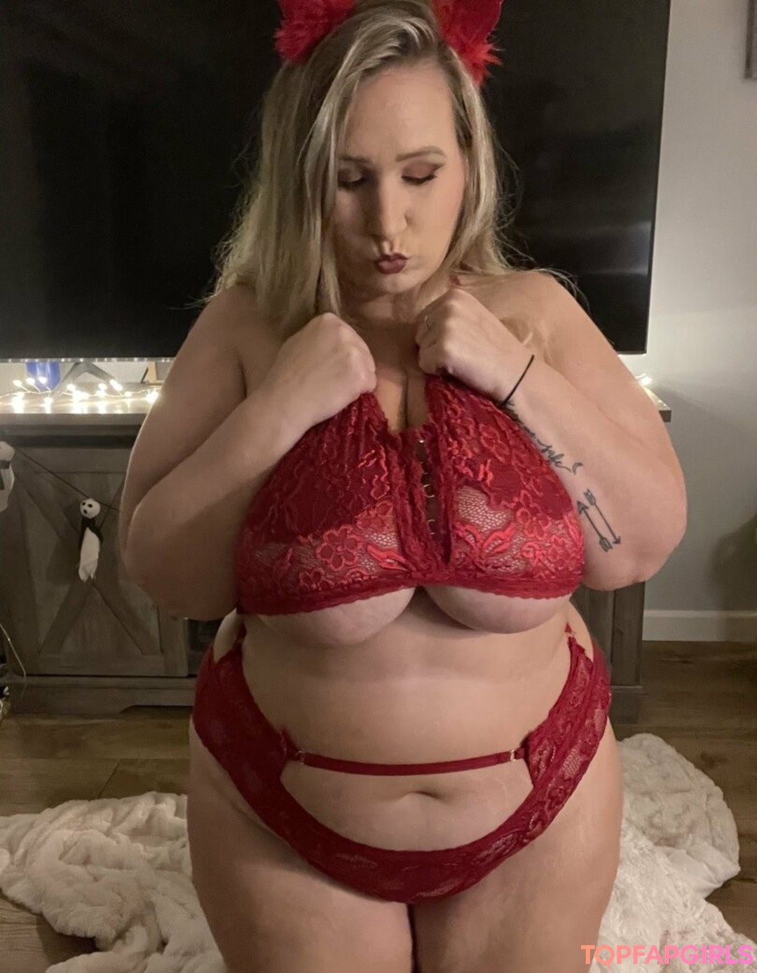 peachyinwonderland star nudes archive