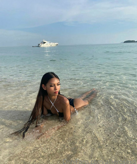 allierosexo pornstar naked pic