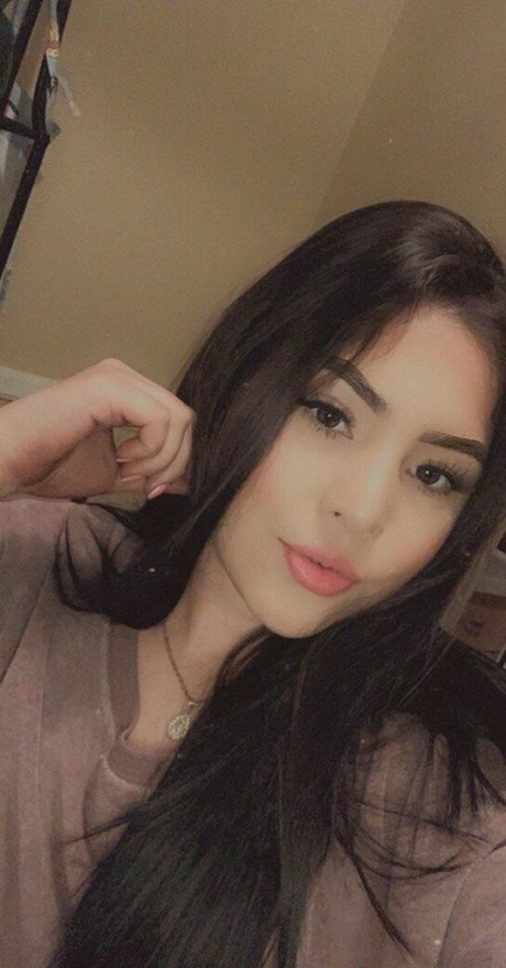 Fernanda Robles hd pornstar img